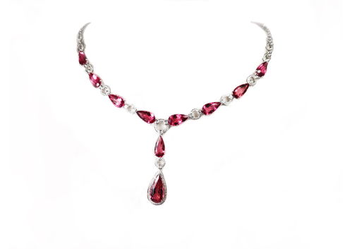 久期終至 第二屆錢江杯珠寶首飾及玉雕設(shè)計(jì)作品展在杭州國(guó)際珠寶城開幕